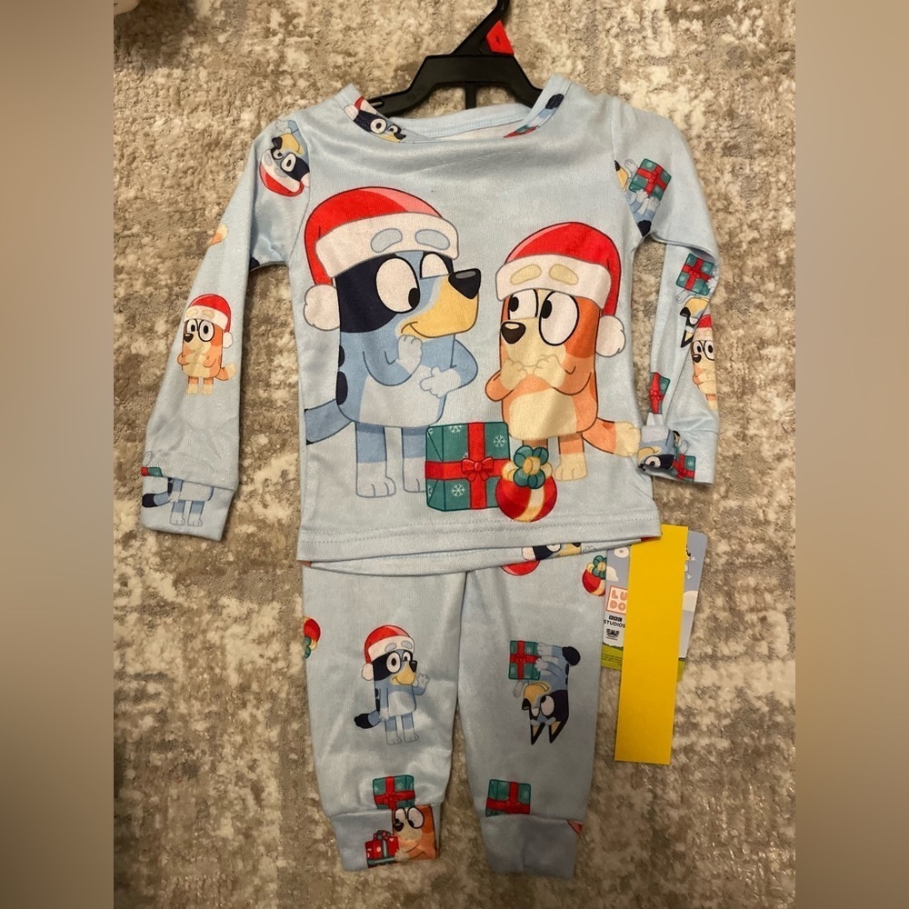 Festive Bluey Kids Pajama Long Sleeve Set - Light Blue size 2T-NWT